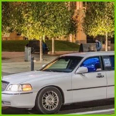biała limuzyna Lincoln 
